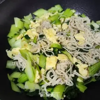 Make Eggs and green mushrooms step 8
