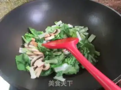 Make Mushroom caterpillar step 3