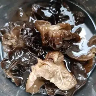 Make Golden pins and mushrooms step 0