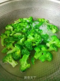 Make Garlic blue flowers step 3
