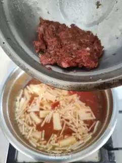 Make Tomato beef soup step 6