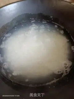 Make Seafood congee step 1