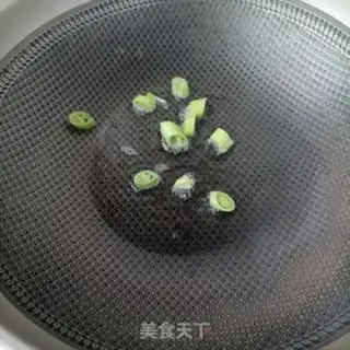 Make Shrimp stew for a white radish fan step 4