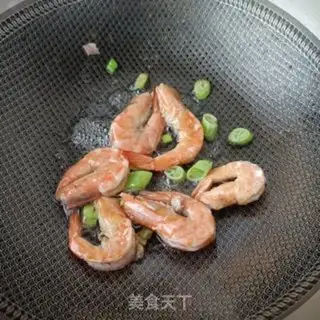 Make Shrimp stew for a white radish fan step 5