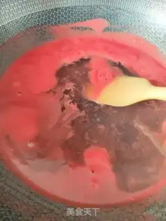 Make Watermelon freezes on milk step 11