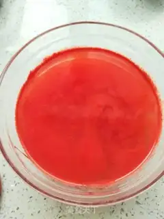 Make Watermelon freezes on milk step 12