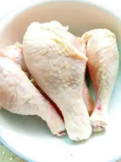 Make Salt chicken leg step 0