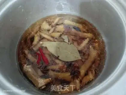 Make The eggs of the chicken claws step 6