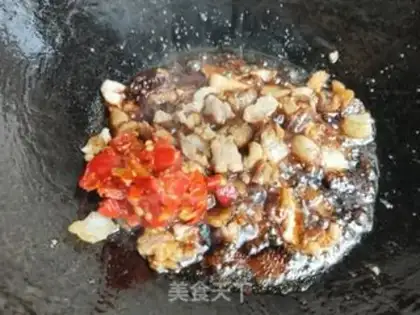 Make Pepper chops, fried beans step 8