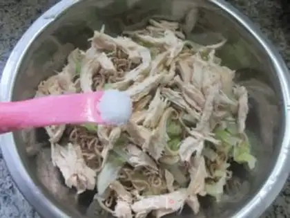 Make Chicken gravy with cabbage and flour step 6
