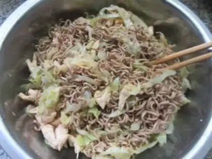 Make Chicken gravy with cabbage and flour step 10