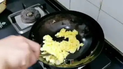 Make Tomato egg knife step 2
