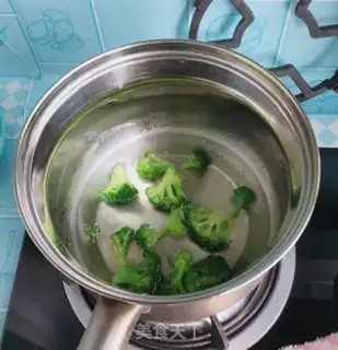 Make ♪ West Blue Flower Steamed Egg Spam ♪ step 4