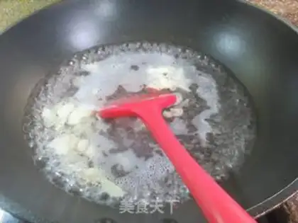 Make Pickles whips fried eggs step 4