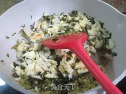 Make Pickles whips fried eggs step 8