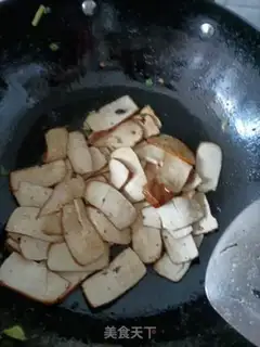 Make Twin peas, fried fragrance step 4