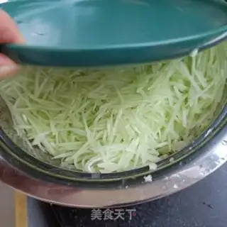 Make Old cucumber dumplings step 3