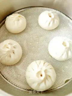 Make Horses and pork buns step 22