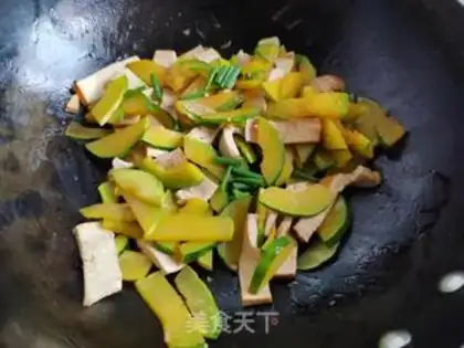 Make Pumpkin fried beans step 4