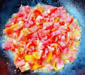 Make Tomato chops, omelet noodles step 5