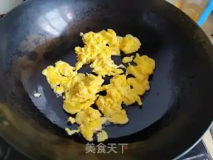 Make Mushroom cucumber fried eggs step 3