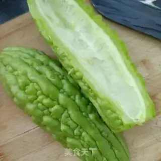 Make Donkey-fried bitter melon step 0