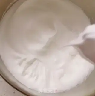 Make Coconut Swiss roll step 6
