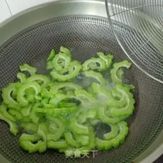 Make Donkey-fried bitter melon step 3