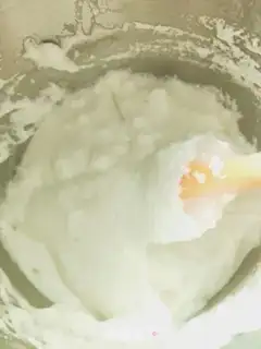 Make Coconut Swiss roll step 9
