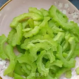 Make Donkey-fried bitter melon step 4