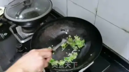 Make Tomato egg shaving noodles step 0