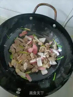 Make Tomato carrot beef soup step 4