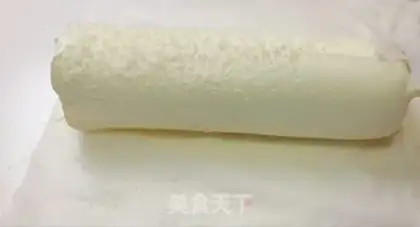 Make Coconut Swiss roll step 19