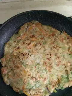 Make Onion veggie pie step 10