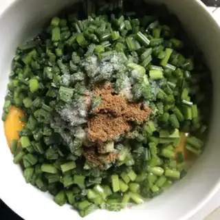 Make Scrambled eggs step 2