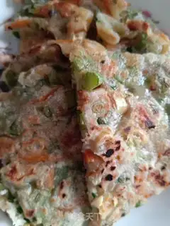 Make Onion veggie pie step 12