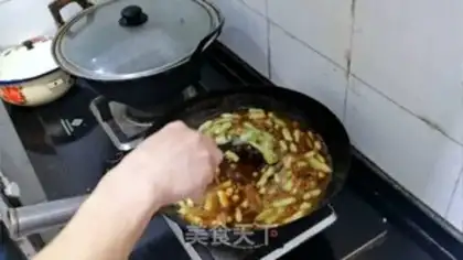 Make Pork bean horned noodles step 6