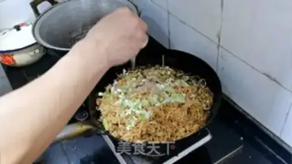 Make Pork bean horned noodles step 10
