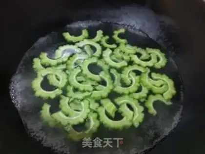 Make A cold, bitter melon step 0