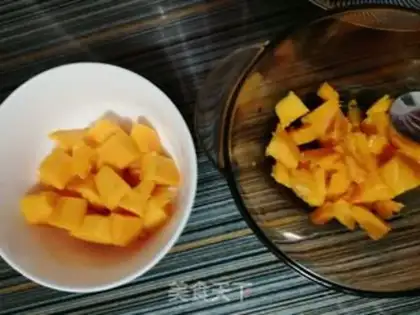 Make Fruit cream box cake step 13