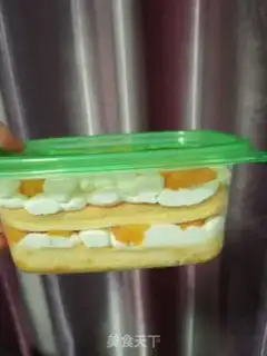 Make Fruit cream box cake step 14