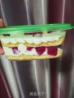 Make Fruit cream box cake step 15