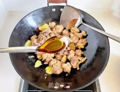 Make Frozen chickens with mushroom potatoes step 3