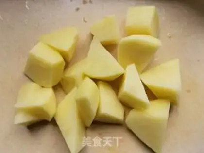Make Red roast potato stew step 4