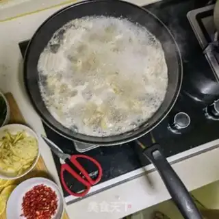 Make Thai spicy chicken claws step 0