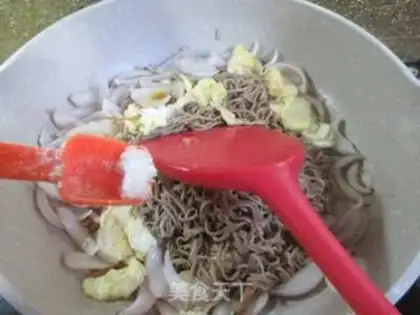 Make Eggs and onions step 10