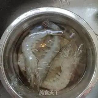 Make Old cucumber makes shrimp step 0