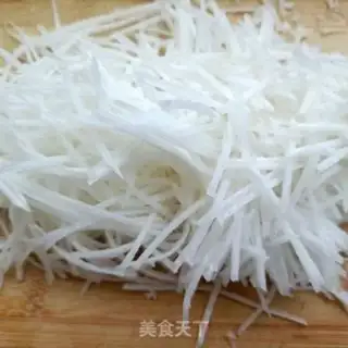Make Shrimp with carrots step 1