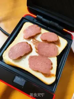Make Cheese ham sandwich step 2