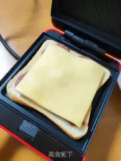 Make Cheese ham sandwich step 3